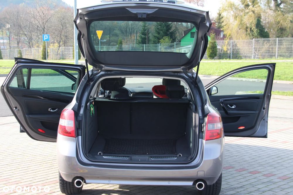Renault Laguna dCi 150 FAP Bose - 13