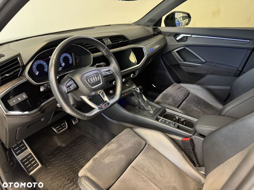 Audi RS Q3 Sportback - 17