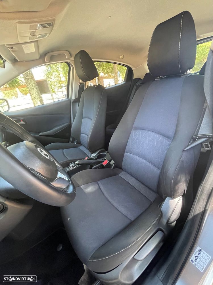 Mazda 2 1.5 Sky.Evolve Navi - 9