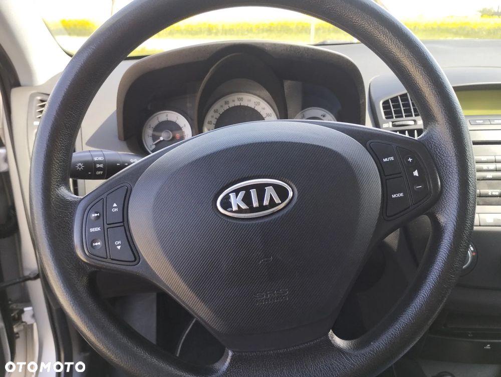 Kia Ceed 1.4 CVVT Attract - 11