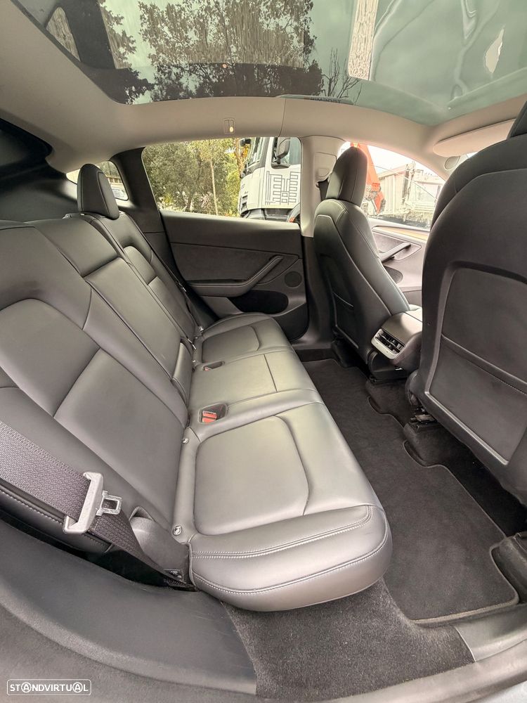 Tesla Model Y Long Range Tração Integral - 22