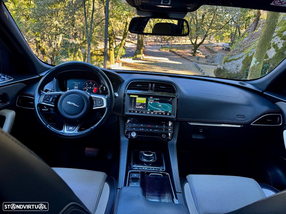 Jaguar F-Pace 2.0 i4D R-Sport Aut. - 10