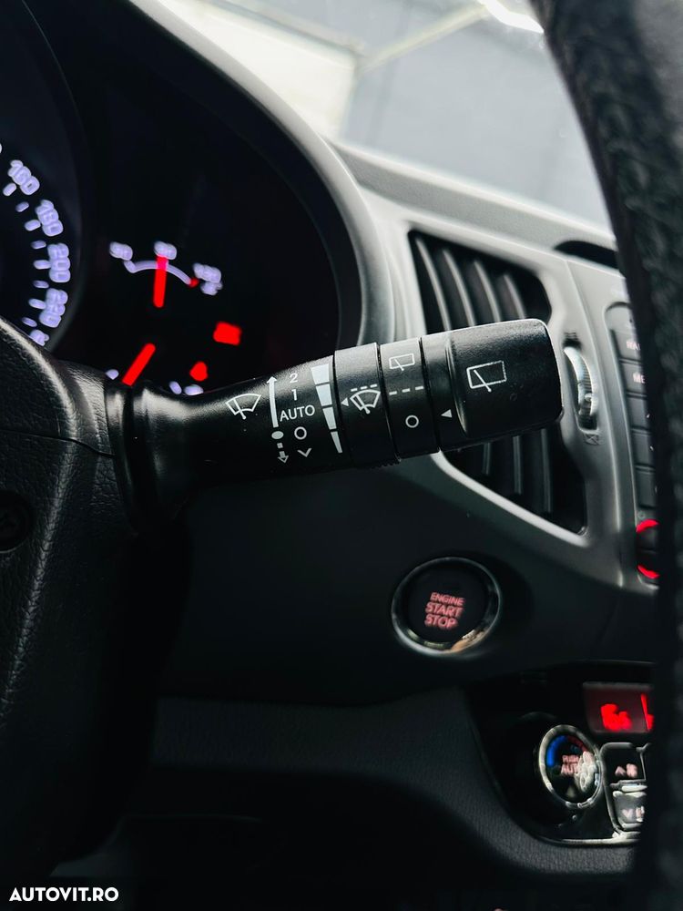 Kia Sportage 1.7 CRDI 2WD ISG Dream-Team Edition - 31