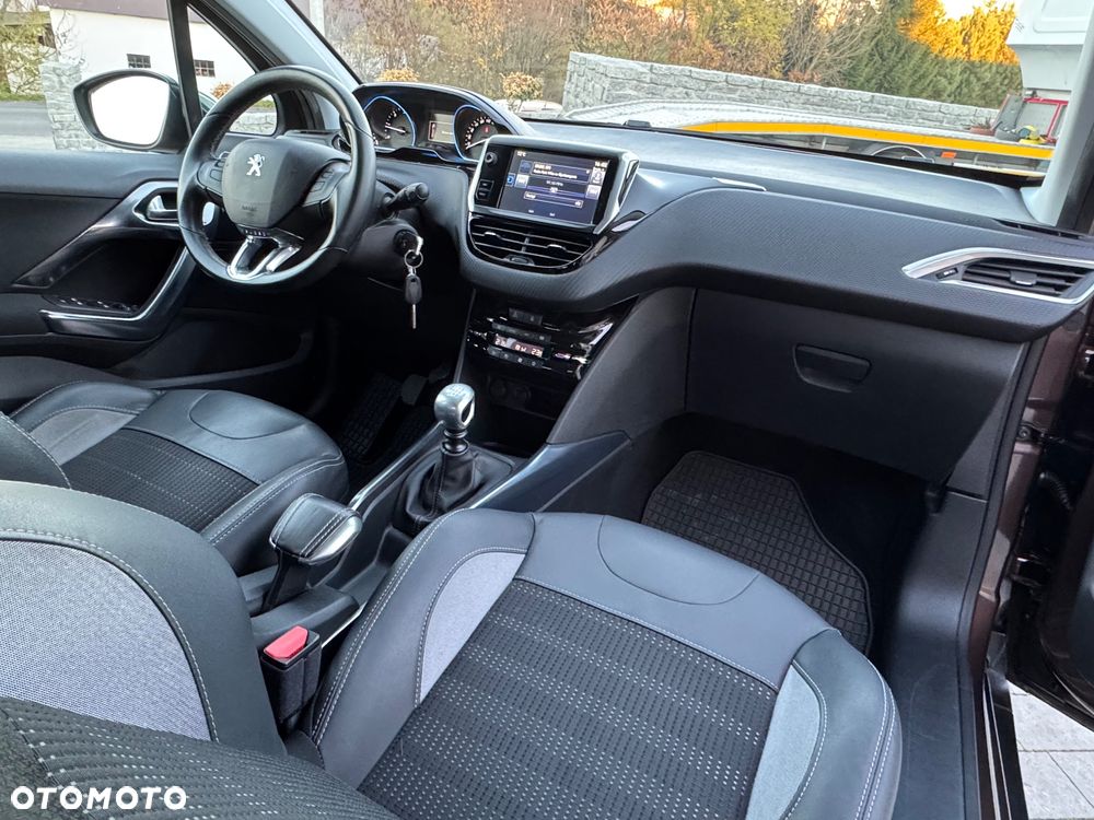 Peugeot 2008 1.6 e-HDi Allure S&S - 7