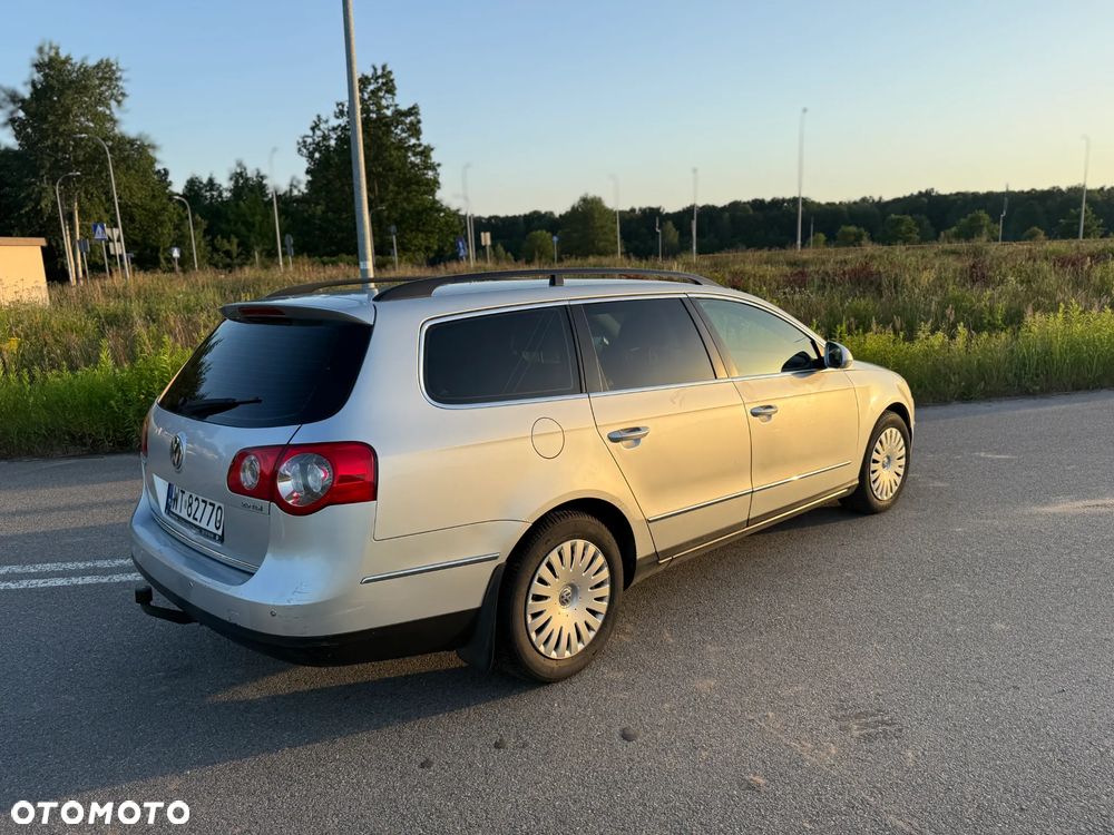 Volkswagen Passat 2.0 TDI Comfortline - 5