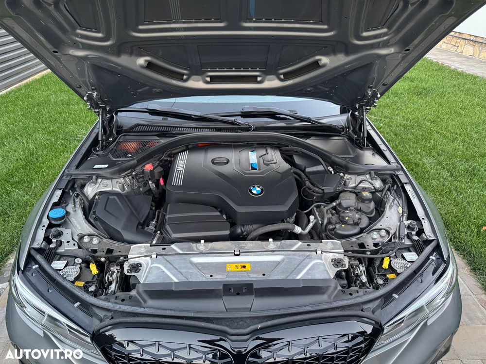 BMW Seria 3 330e Aut. M Sport - 30
