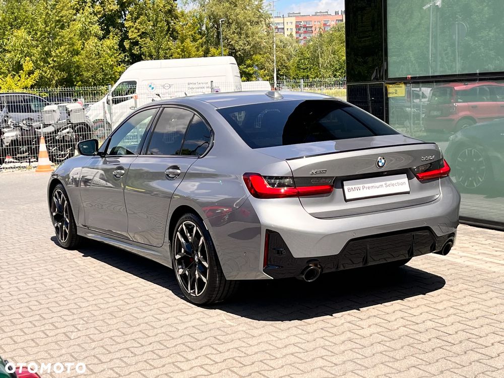 BMW Seria 3 330i M Sport sport - 9