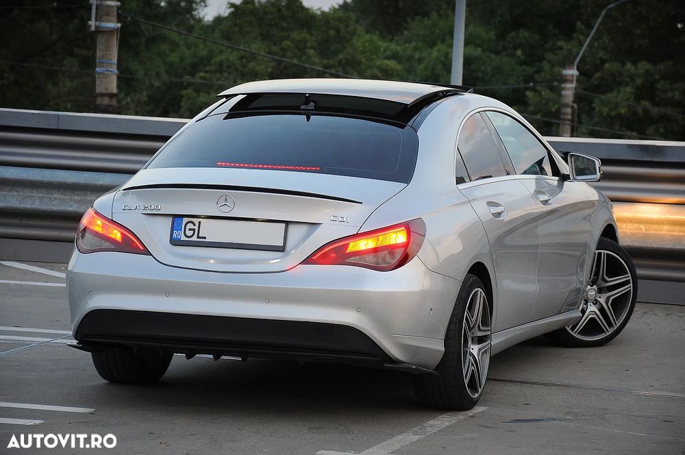 Mercedes-Benz CLA 200 - 4