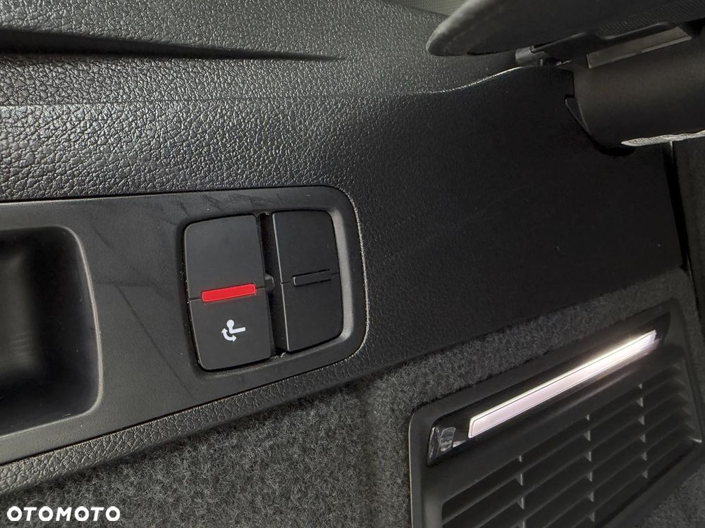 Audi Q5 40 TDI quattro S tronic S line - 29