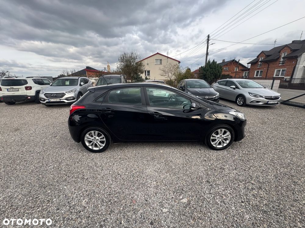 Hyundai i30 1.4 Fifa World Cup Edition - 6