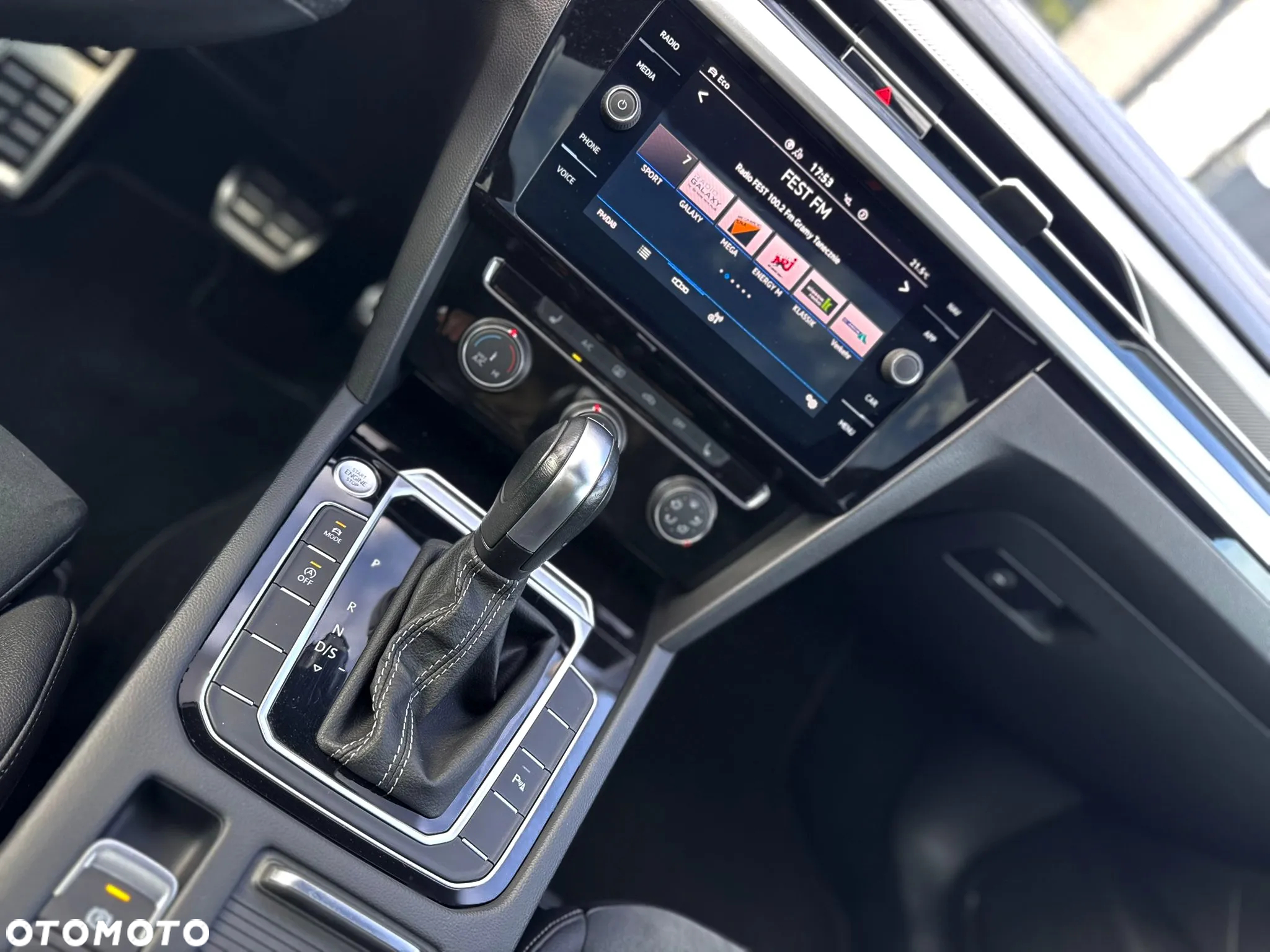 Volkswagen Arteon 2.0 TDI SCR 4Motion DSG R-Line - 26