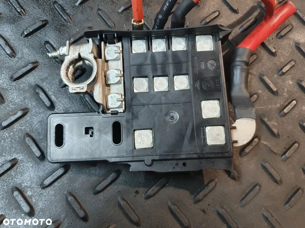 PUSZKA BEZPIECZNIKÓW KLEMA CITROEN JUMPER 2 II 3.0 HDI FIAT DUCATO III - 3
