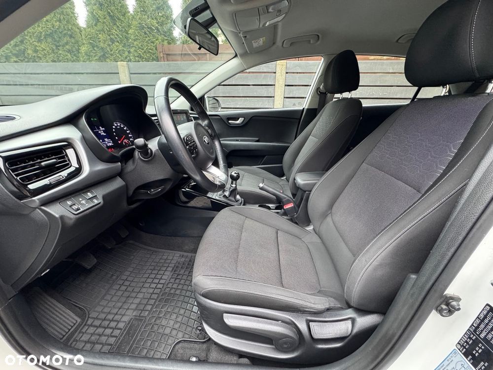 Kia Rio 1.2 L - 15