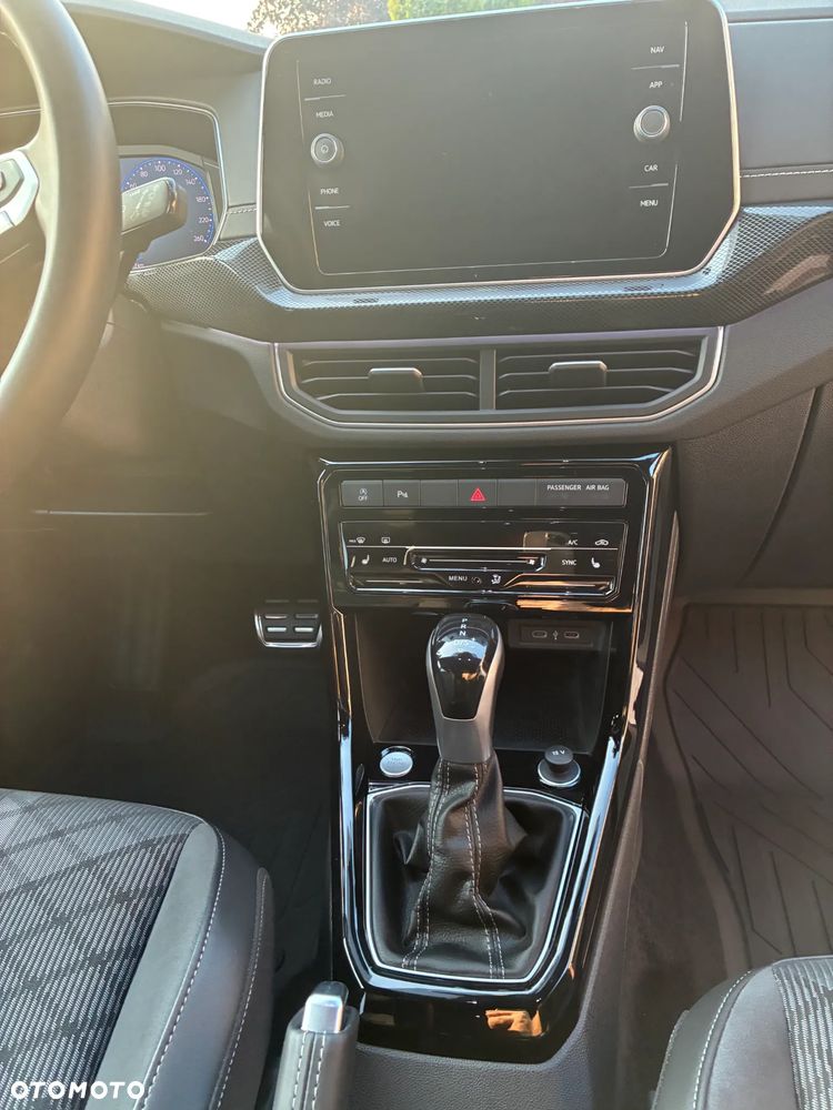 Volkswagen T-Cross 1.0 TSI R-Line Plus DSG - 17