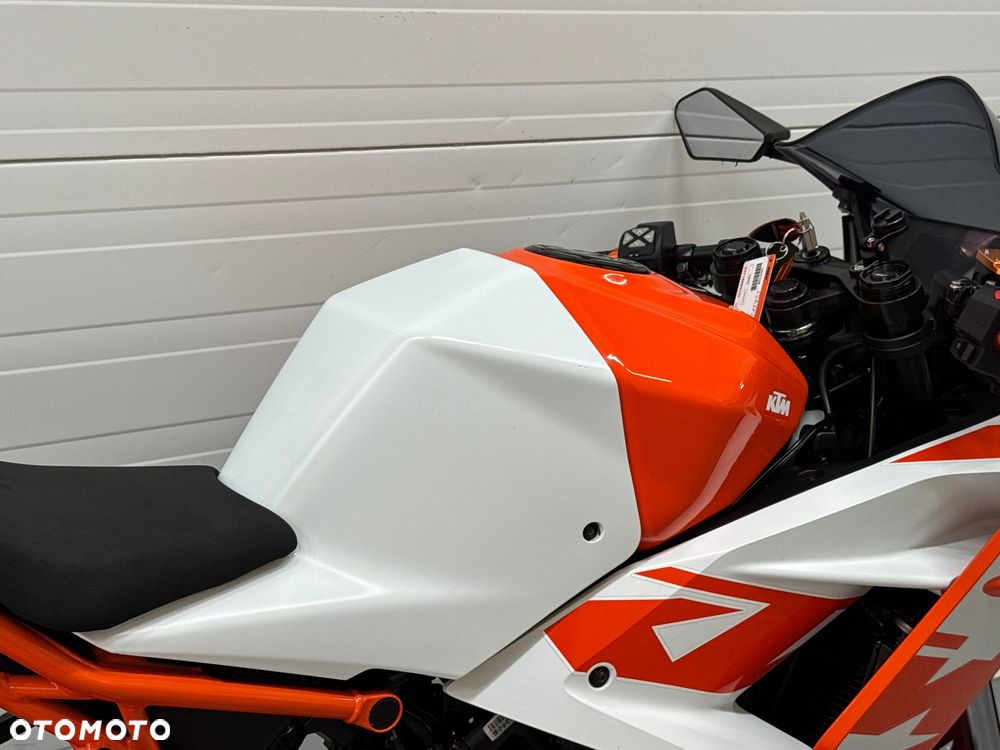 KTM RC 125 - 8