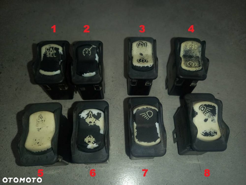 Przełączniki kołyskowe Case MXU110 - 1