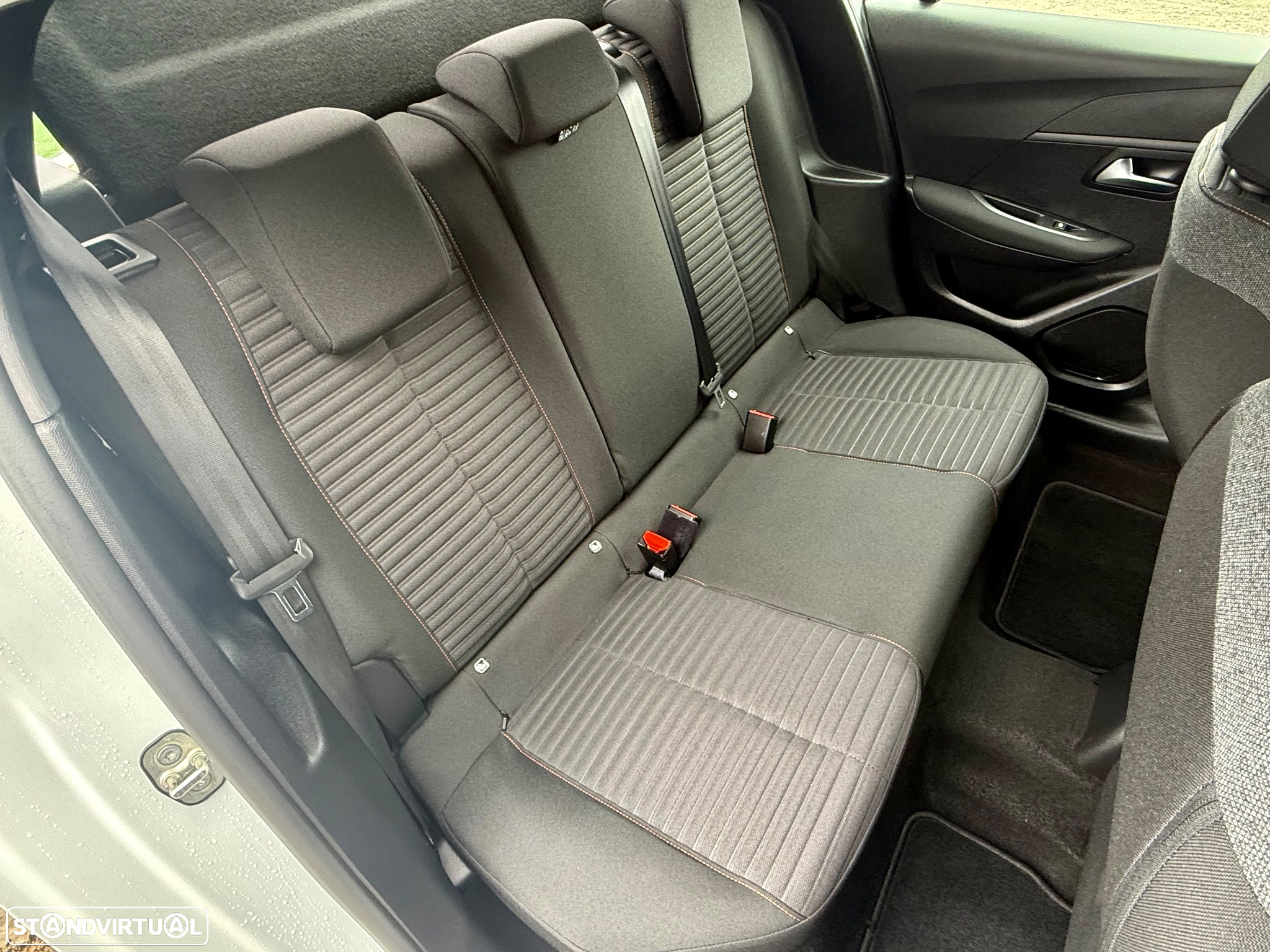 Peugeot 208 1.2 PureTech GT - 19
