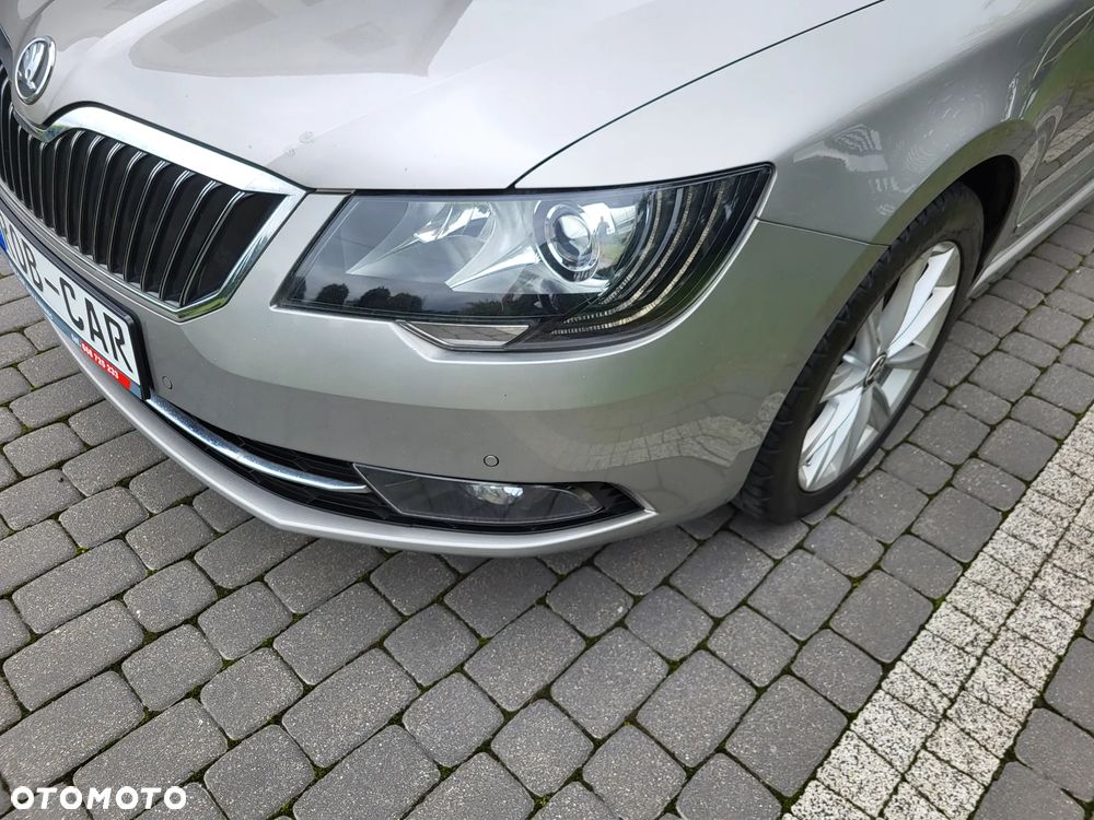 Skoda Superb 2.0 TDI Exclusive - 28