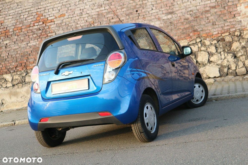 Chevrolet Spark 1.0 Base - 8