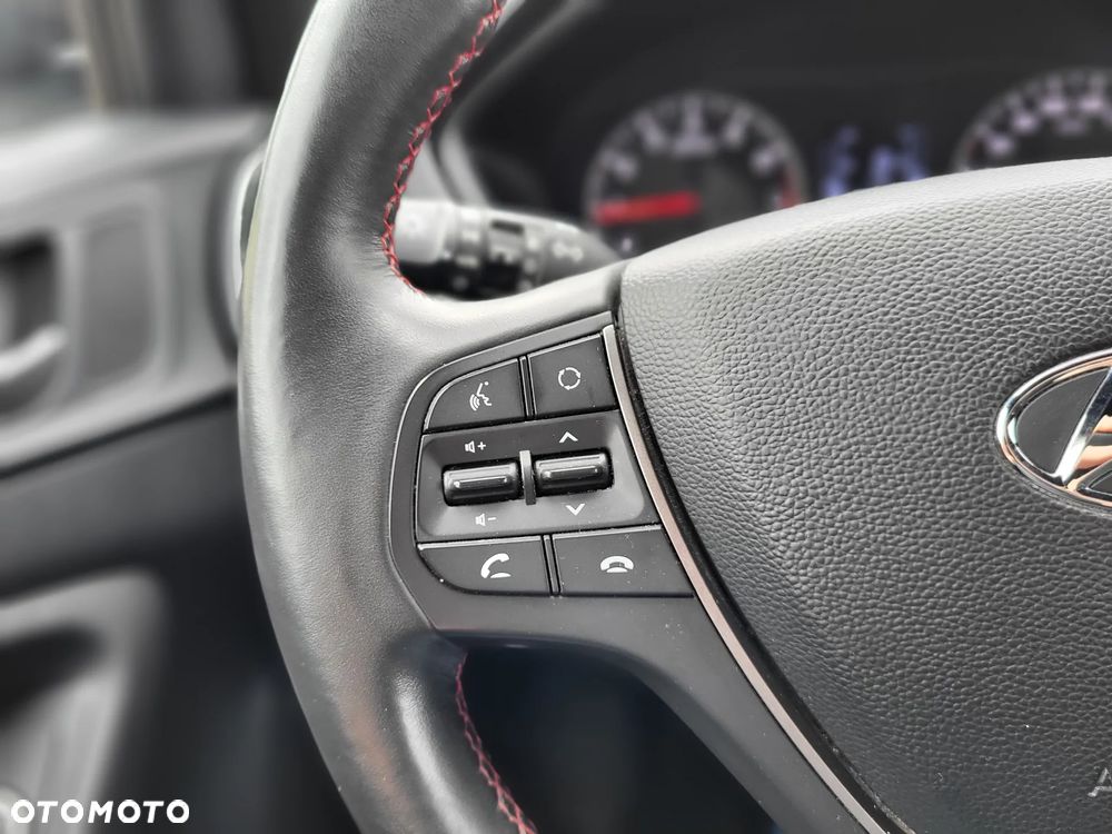 Hyundai i20 - 12