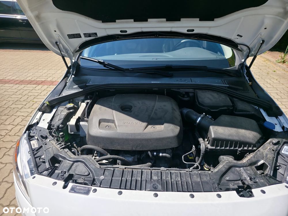 Volvo S60 T5 AWD R-Design - 14