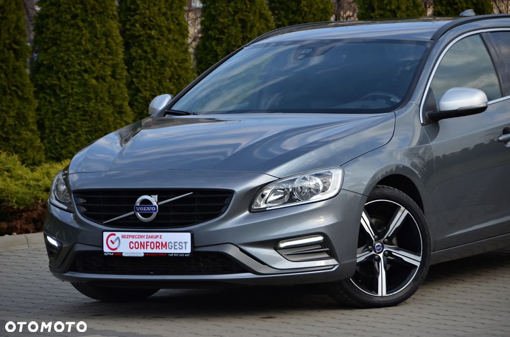 Volvo V60 D2 Drive-E R-Design Momentum - 11
