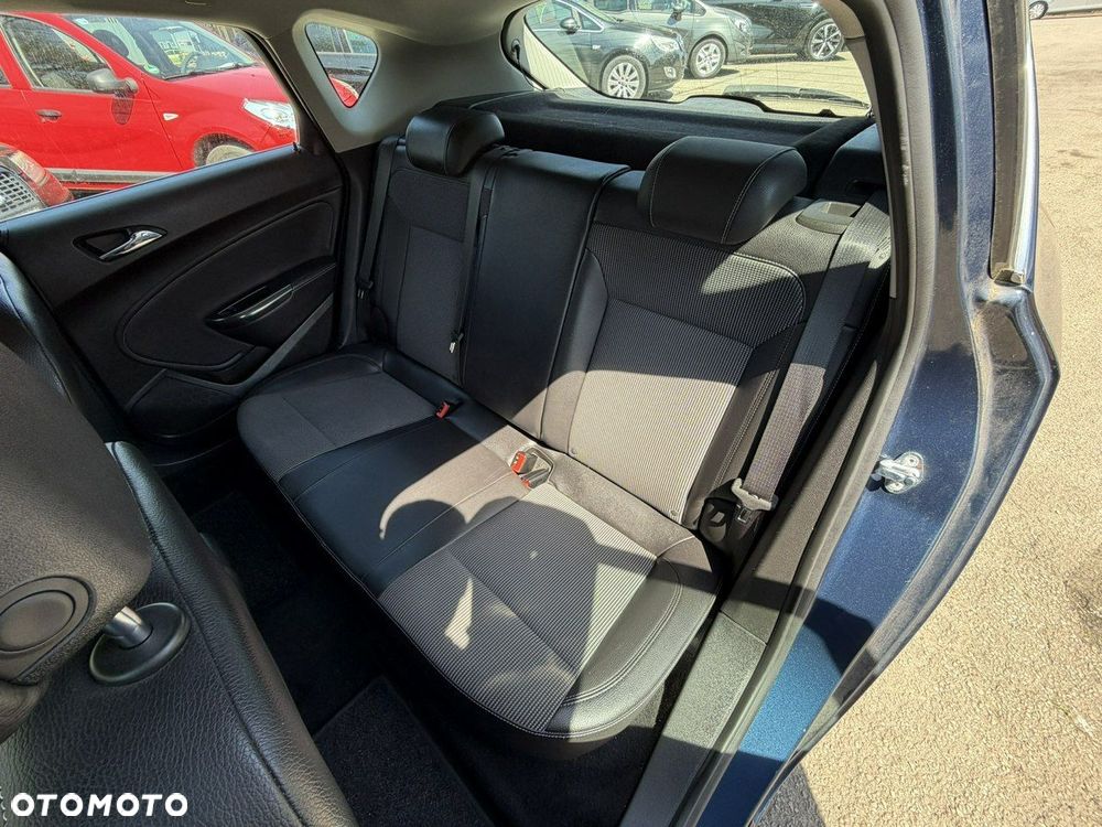 Opel Astra 1.4 Turbo Innovation - 28