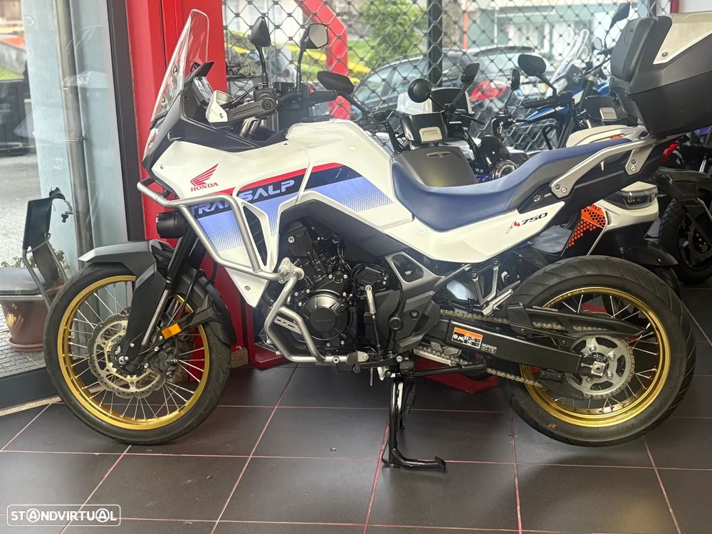 Honda Transalp 750 ( com 2680€ em extras originais ) - 7