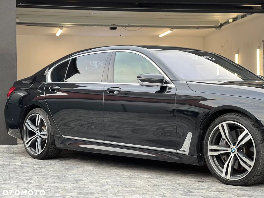 BMW Seria 7 750Li Edition Exclusive - 9