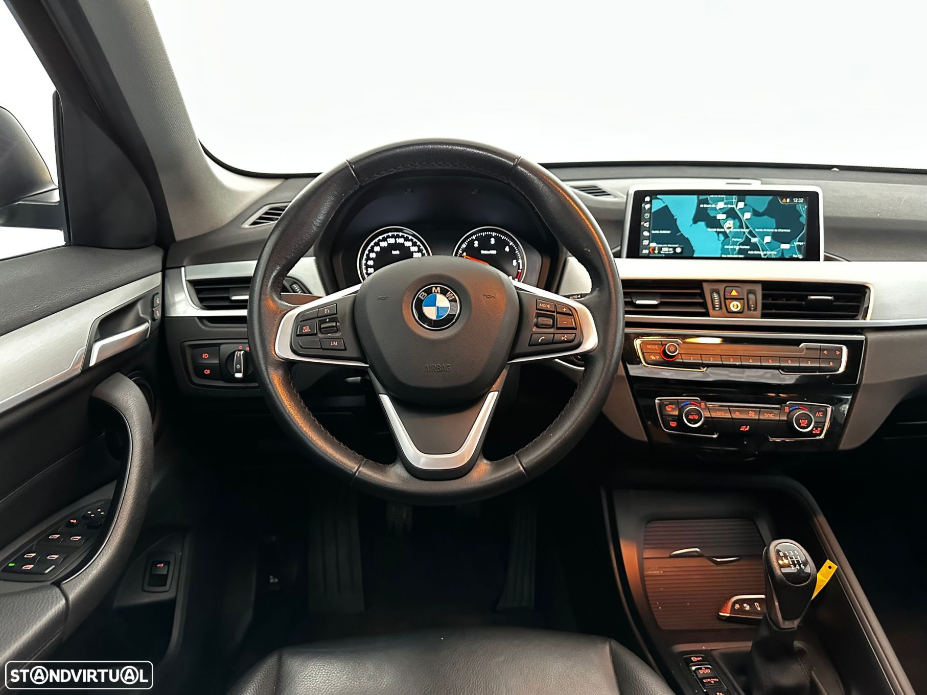 BMW X1 16 d sDrive Line xLine - 19
