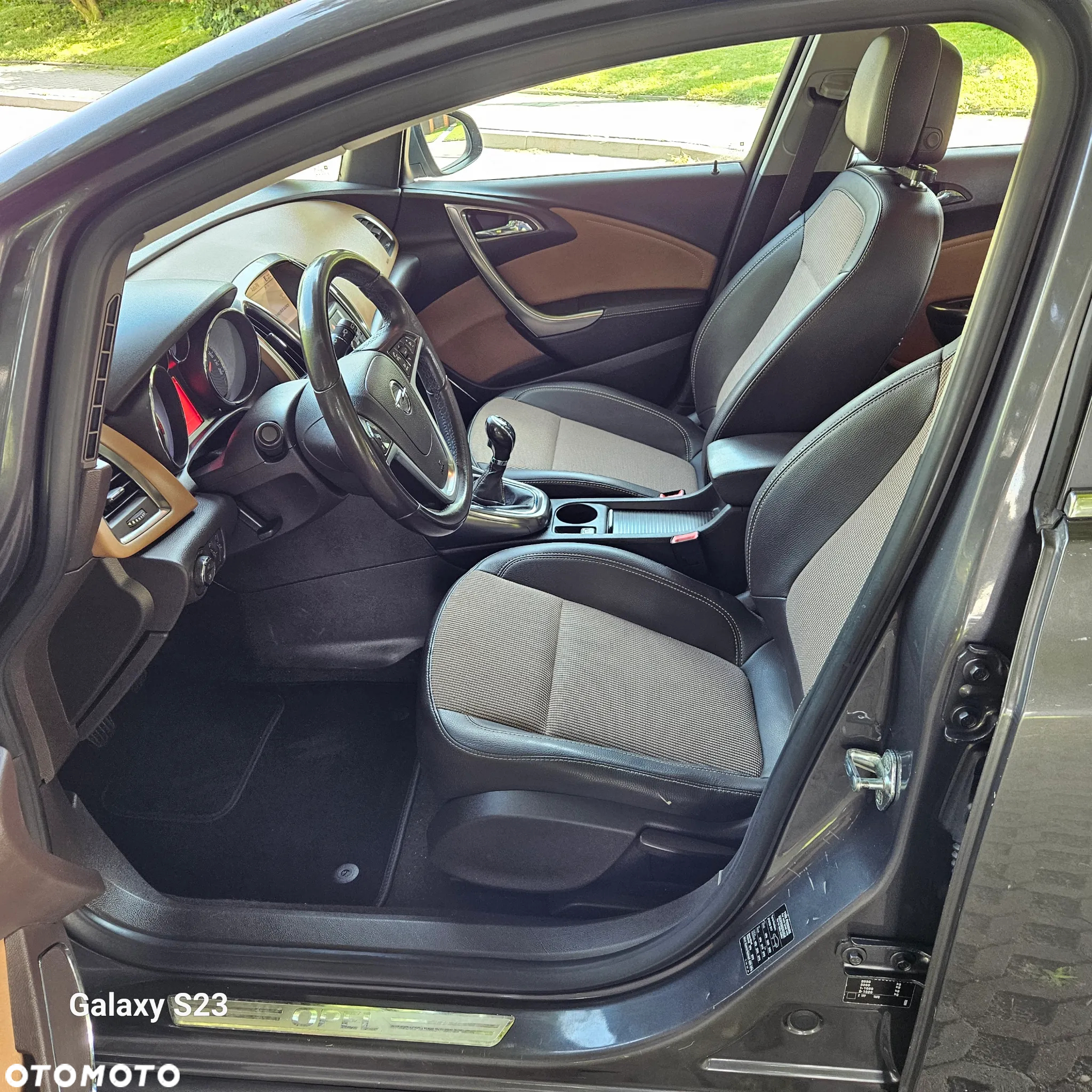 Opel Astra IV 1.4 T Cosmo - 16
