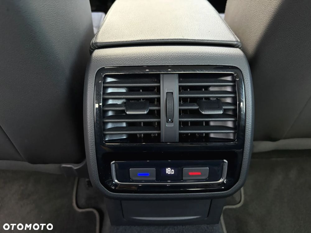 Volkswagen Passat 1.5 TSI EVO Highline DSG - 34