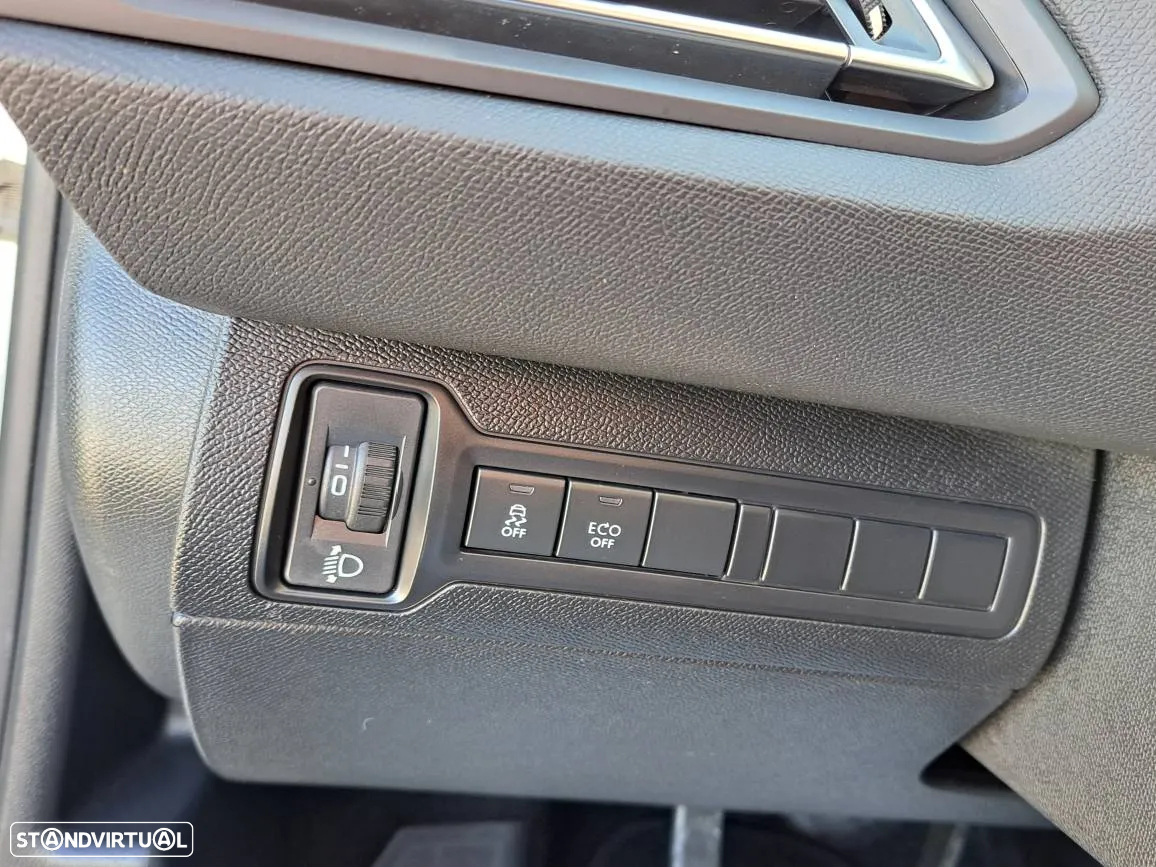 Peugeot 308 SW 1.6 BlueHDi Style - 35