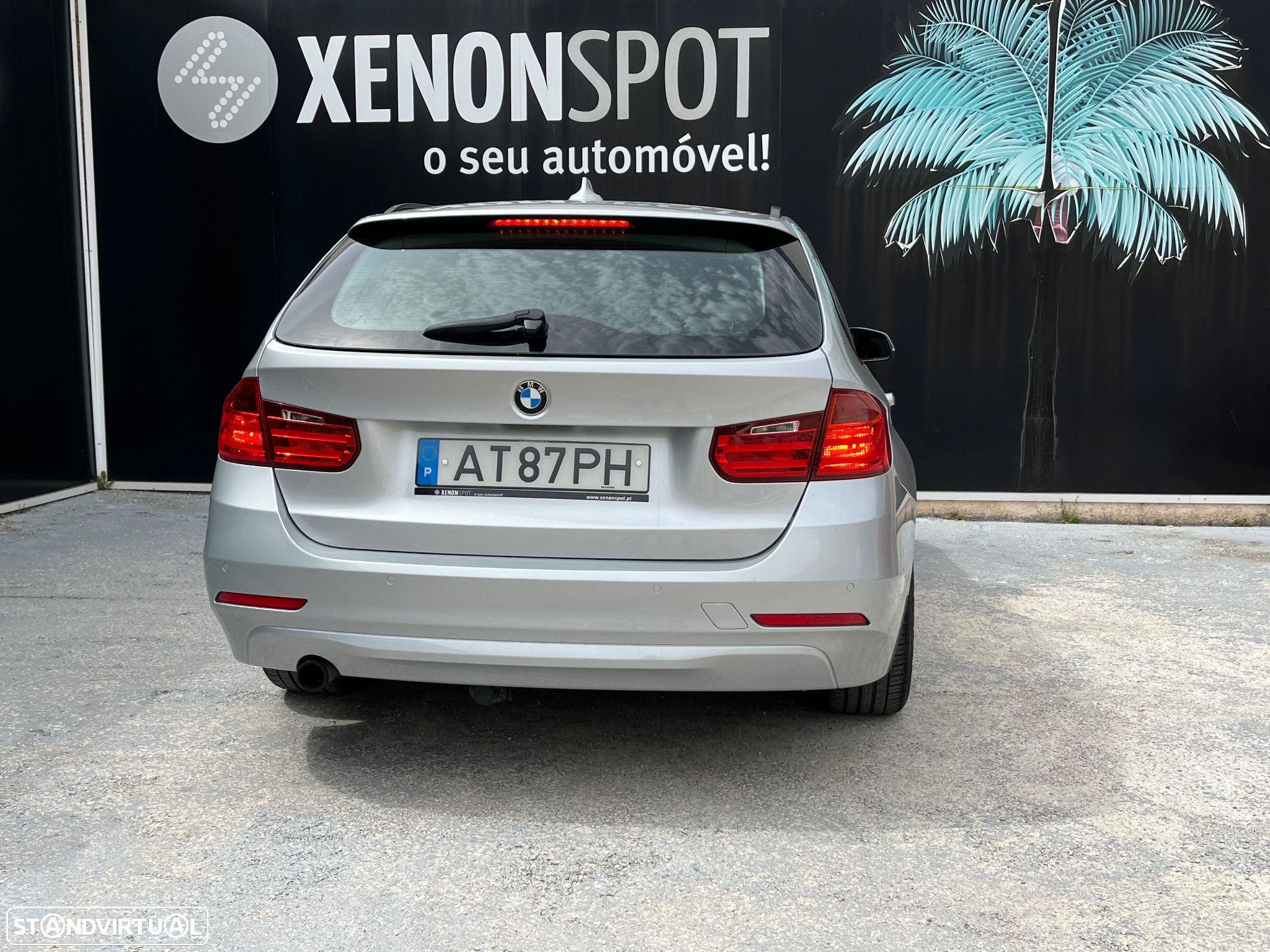 BMW 316 i Touring Line Sport - 8