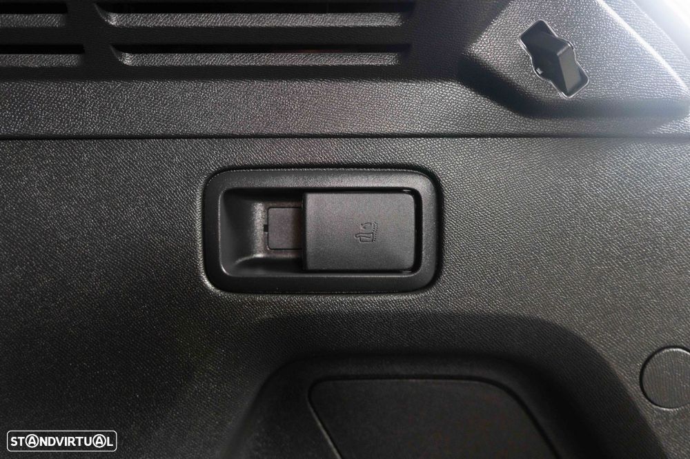 Peugeot 3008 1.6 Hybrid GT e-EAT8 - 18