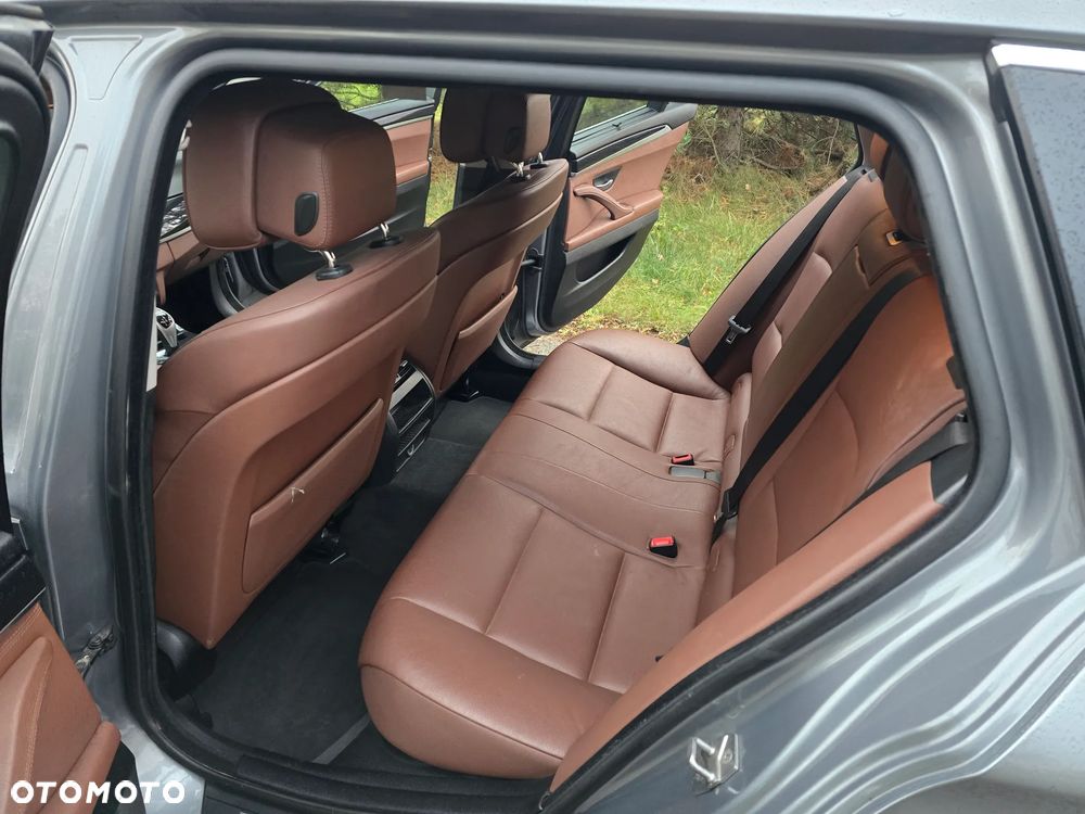 BMW Seria 5 525d xDrive Sport-Aut - 21
