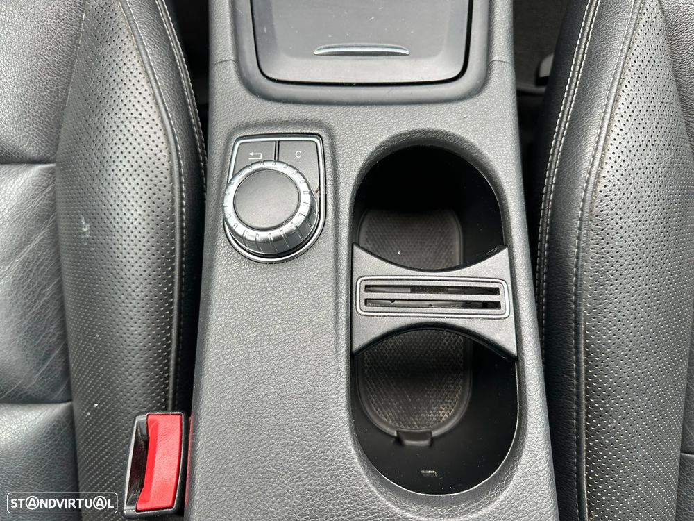 Mercedes-Benz CLA 220 - 23