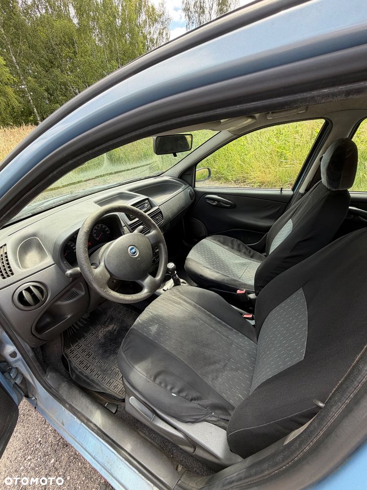 Fiat Punto 1.2 8V - 6
