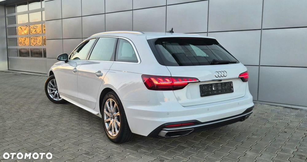 Audi A4 Avant 35 TDI S tronic - 14
