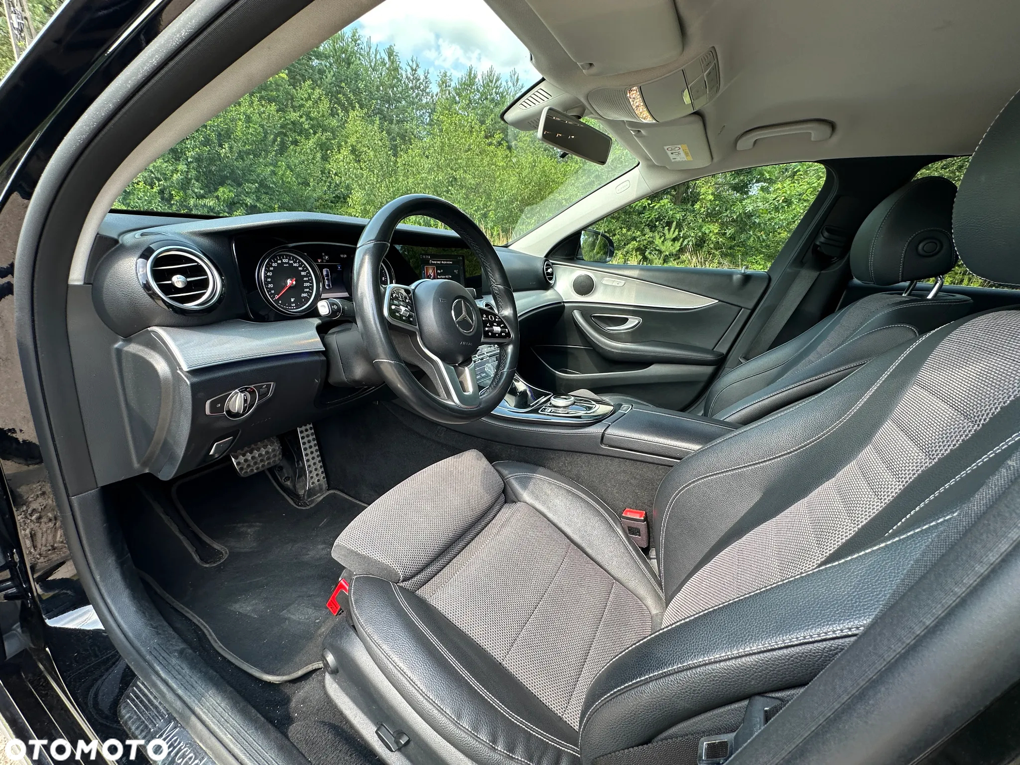 Mercedes-Benz Klasa E 200 d 9G-TRONIC - 9
