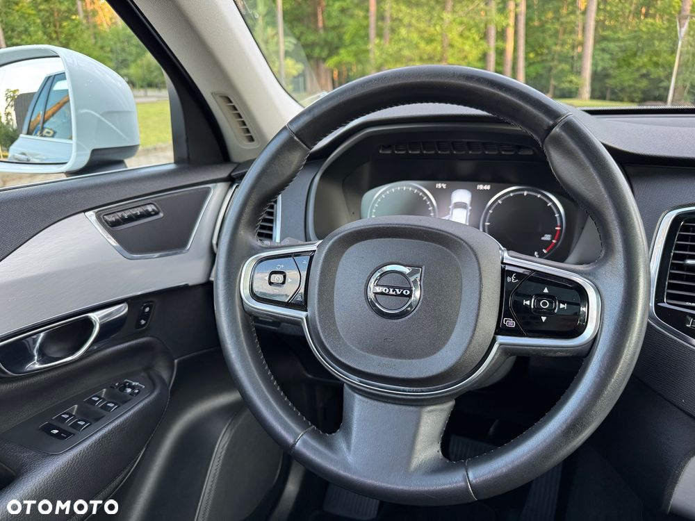 Volvo XC 90 D5 AWD Geartronic Momentum - 20
