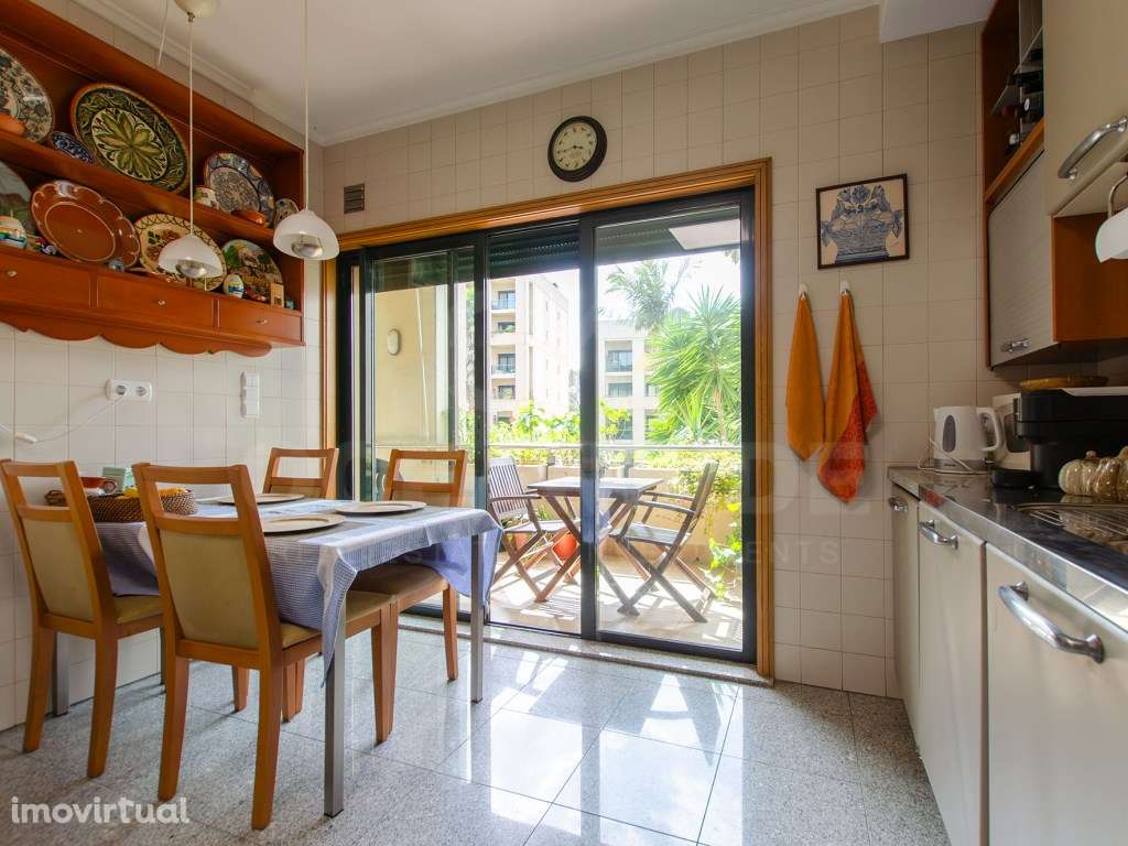 T2+1 no Luxuoso condomínio Villa Restelo - Grande imagem: 4/33