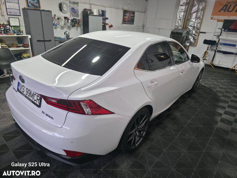 Lexus Seria IS 300h Aut. F Sport - 6