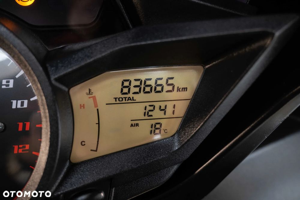 Honda VFR - 24