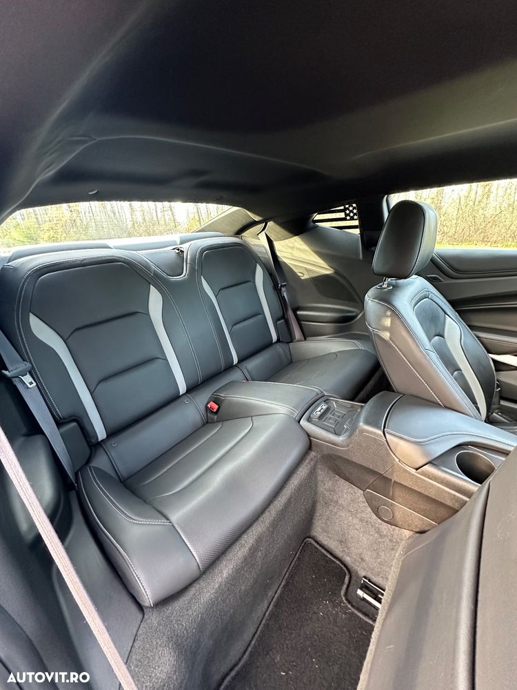 Chevrolet Camaro Coupe 2.0 Aut. - 23