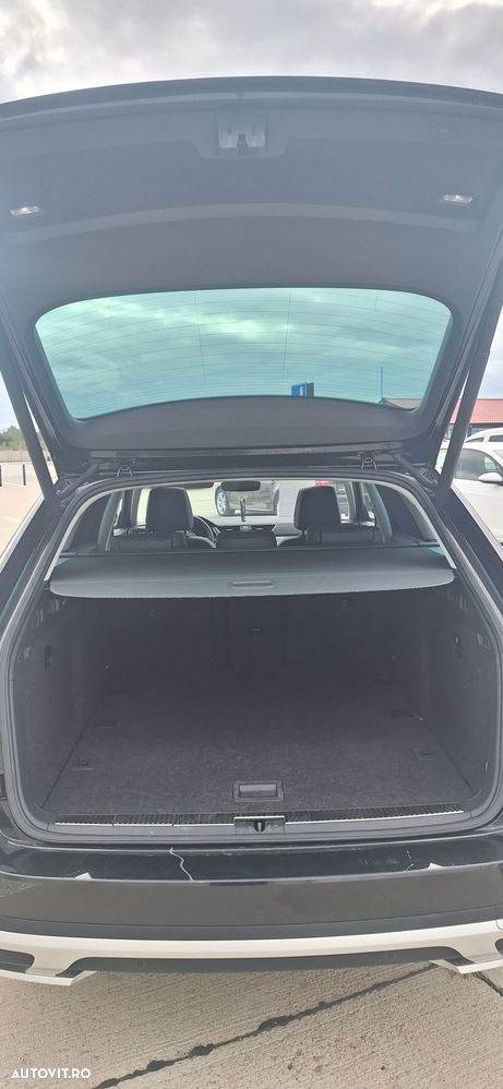 Skoda Superb Combi 2.0 TDI 4x4 DSG Scout - 17