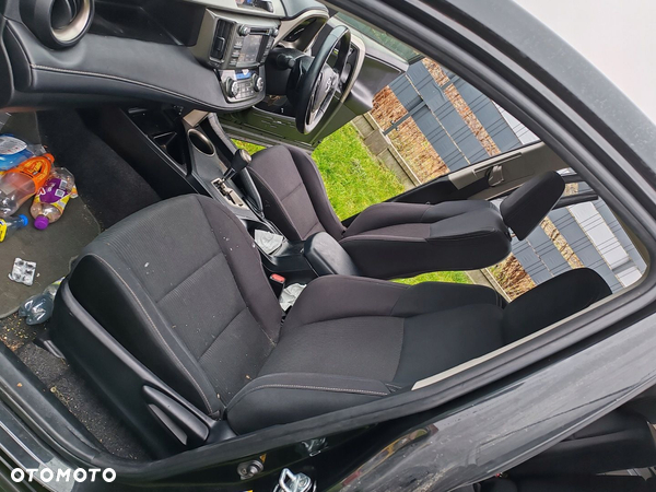Fotele wnętrze pasy kanapa tył Toyota RAV-4 IV 12-18