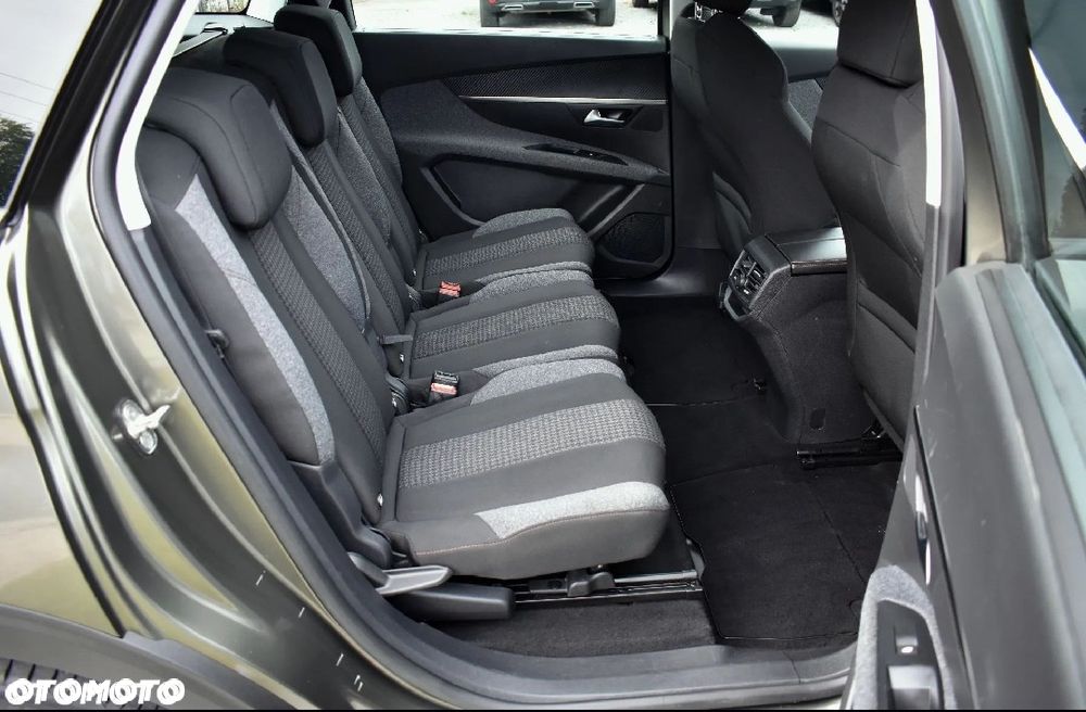 Peugeot 5008 BlueHDi 130 EAT8 Active - 36