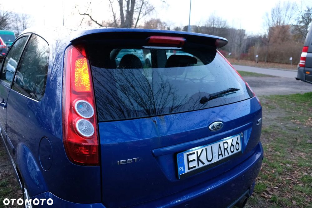Ford Fiesta - 12