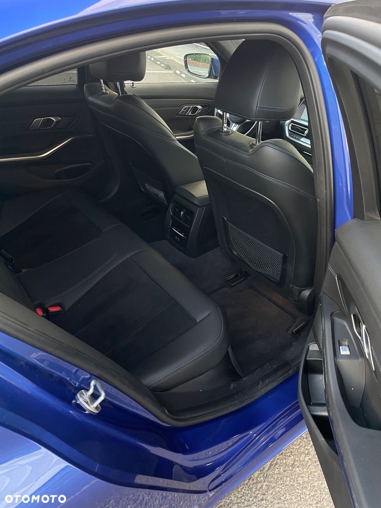 BMW Seria 3 320i GPF xDrive M Sport Shadow - 15